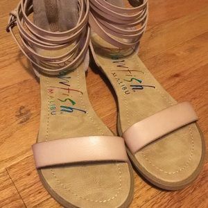 Super Cute! Size 8.5 Women’s Blowfish Sandals